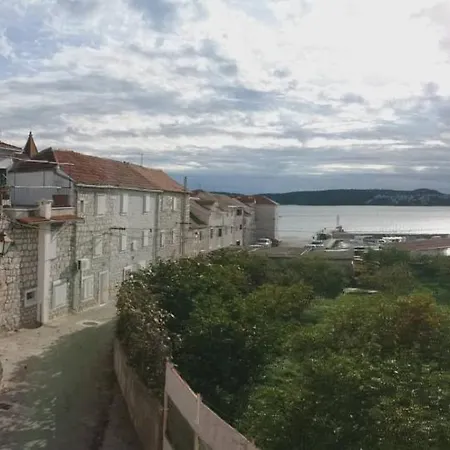 Holiday home Stone House Ernest