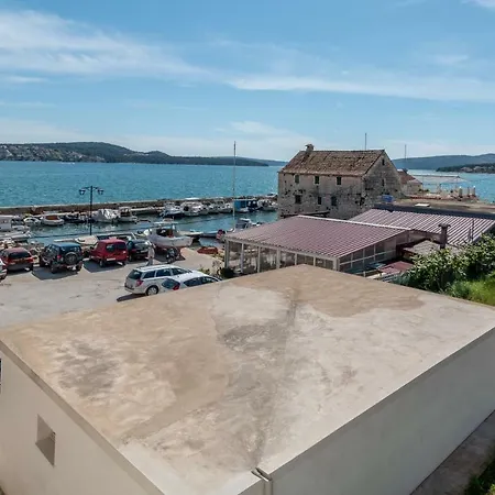 Stone House Ernest Trogir