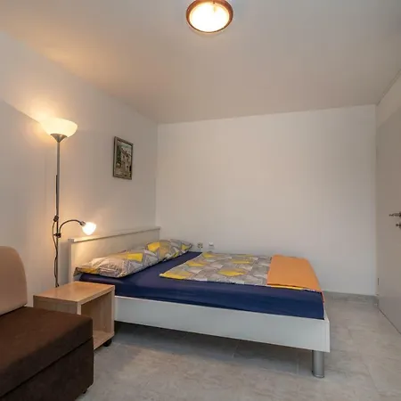 בית נופש Stone House Ernest טרוגיר
