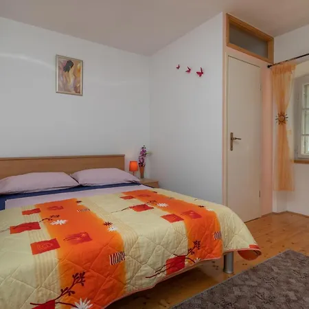 Stone House Ernest Trogir