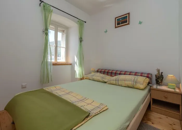 Stone House Ernest *