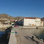 Holiday home Stone House Ernest *