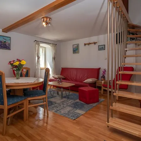 Nyaraló Stone House Ernest Trogir