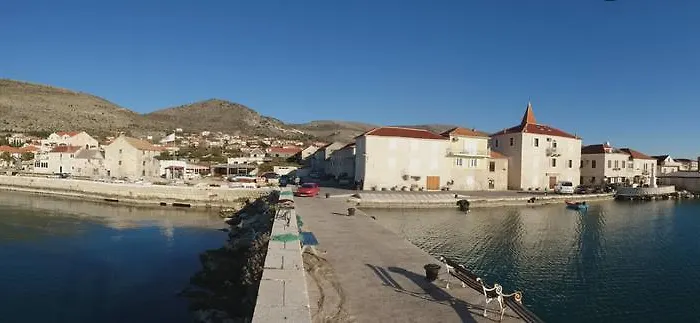 Nyaraló Stone House Ernest *