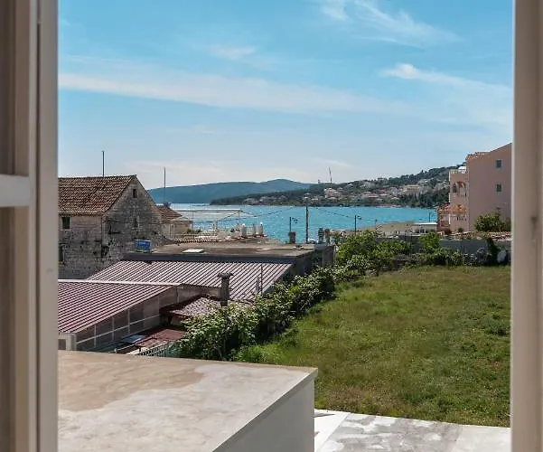 Stone House Ernest * Τρογκίρ
